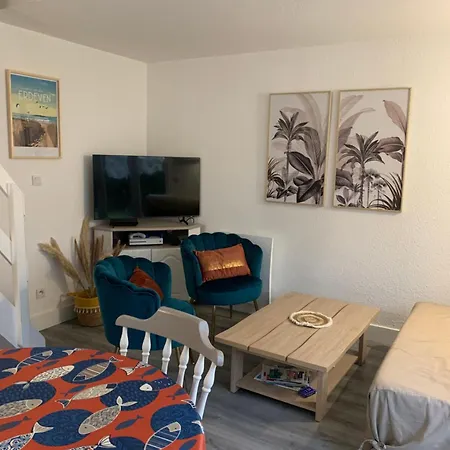 Charmante Maison Avec Piscine , A 500 M , Location Du Samedi Au Samedi !!! إردفون